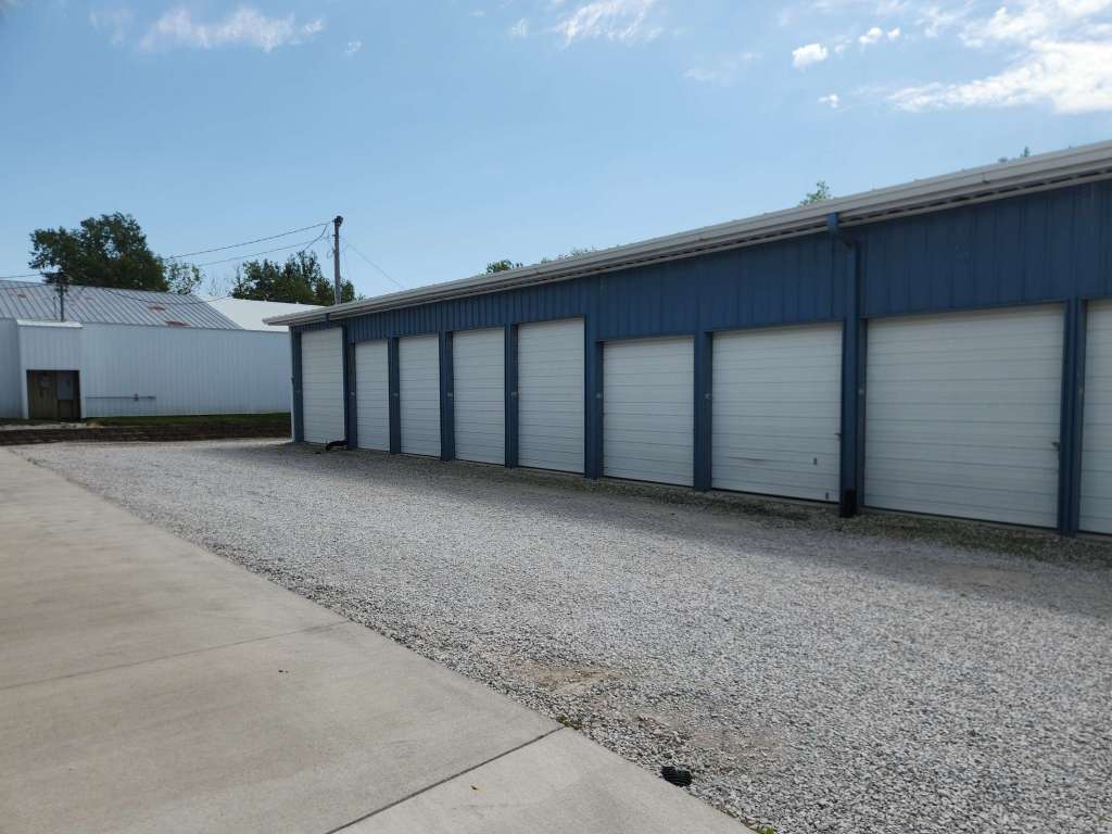 Mr. Storage 506/508 1st St, Huxley, IA